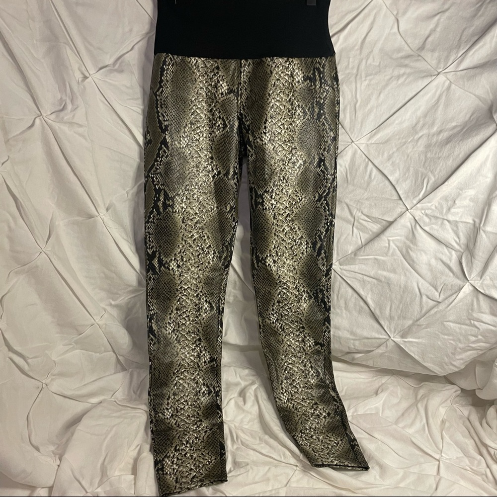 ASSETS by SPANX SNAKESKIN ALL OVER FAUX LEATHER LEGGING - SIZE Small